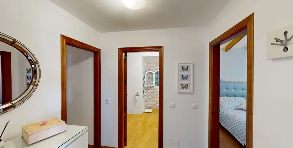 Sale of detached villa in Arenas 15