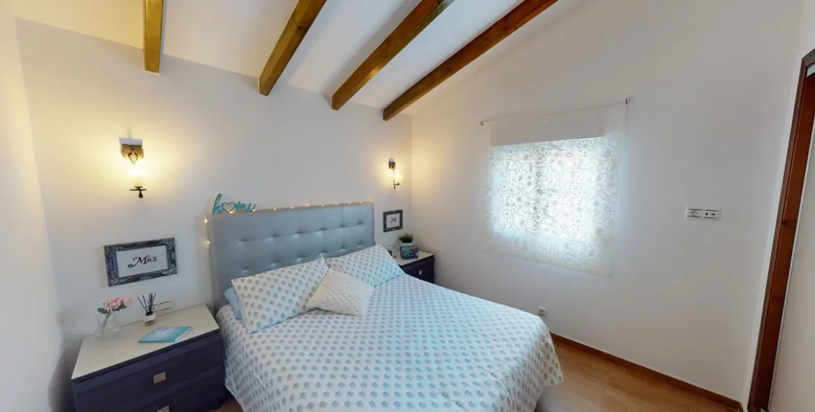 Sale of detached villa in Arenas 16