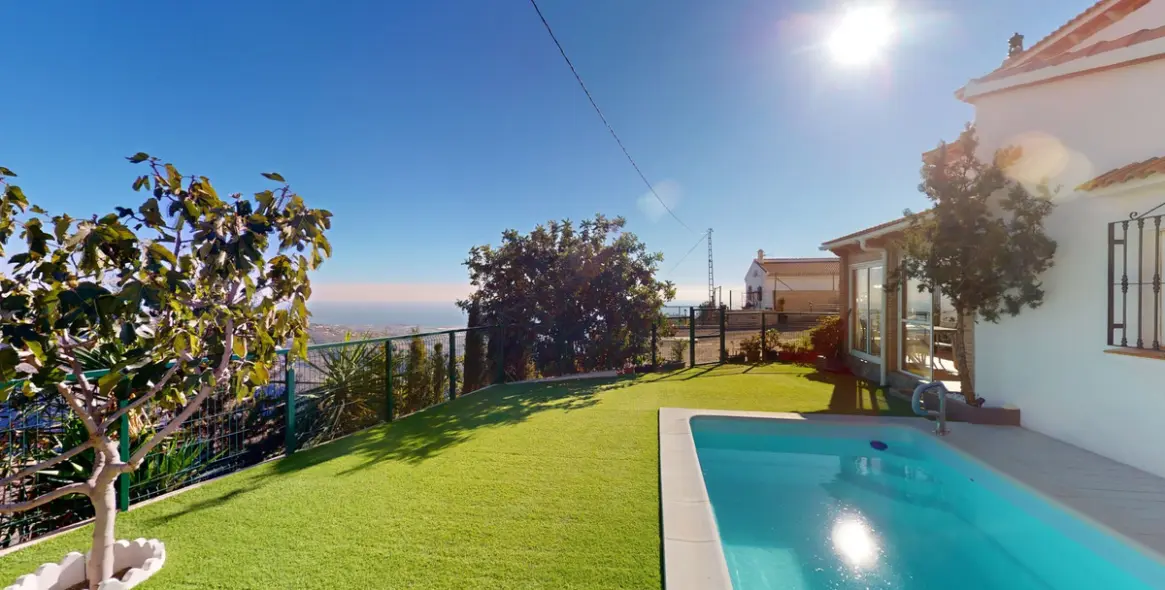 Sale of detached villa in Arenas 26