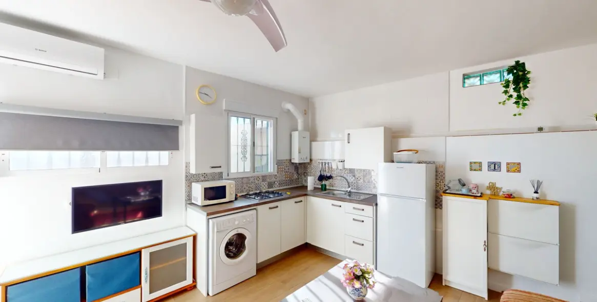 Sale of detached villa in Arenas 33