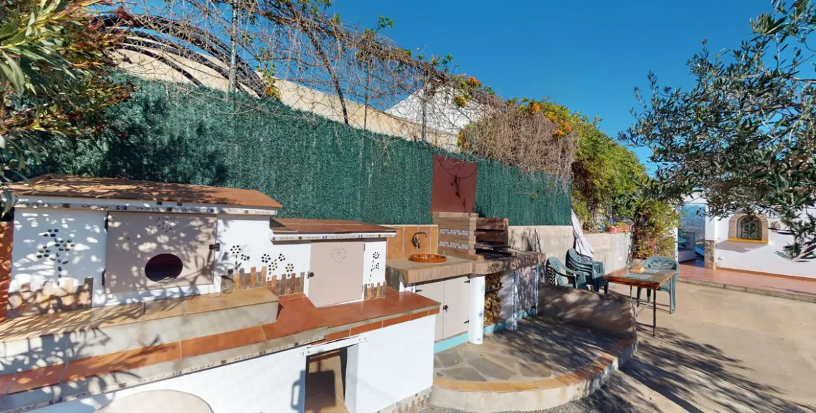 Sale of detached villa in Arenas 37