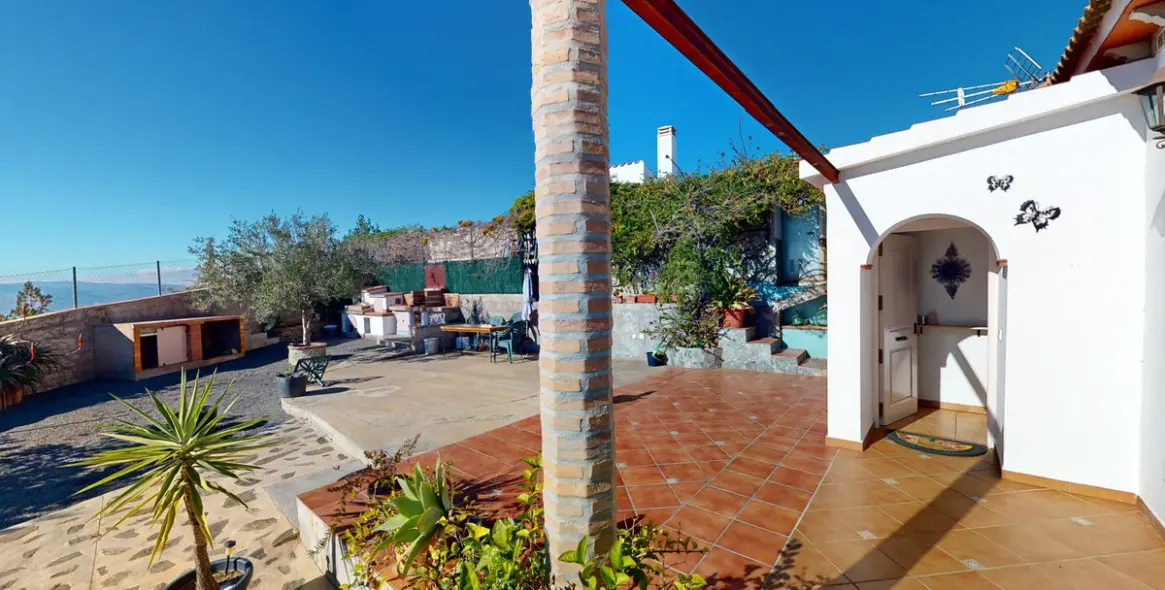 Sale of detached villa in Arenas 41