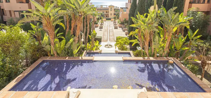 Sale of ground floor apartment in Calahonda 0