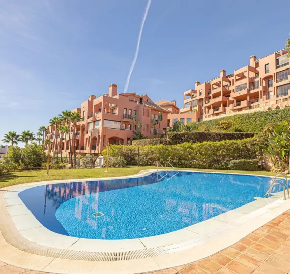 Sale of ground floor apartment in Calahonda