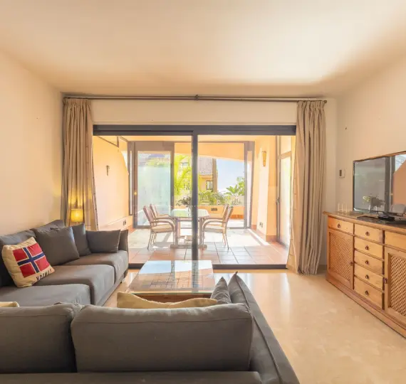 Sale of ground floor apartment in Calahonda