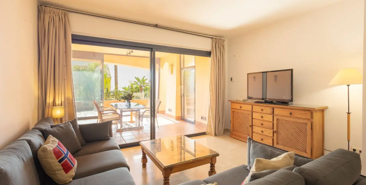 Sale of ground floor apartment in Calahonda 7