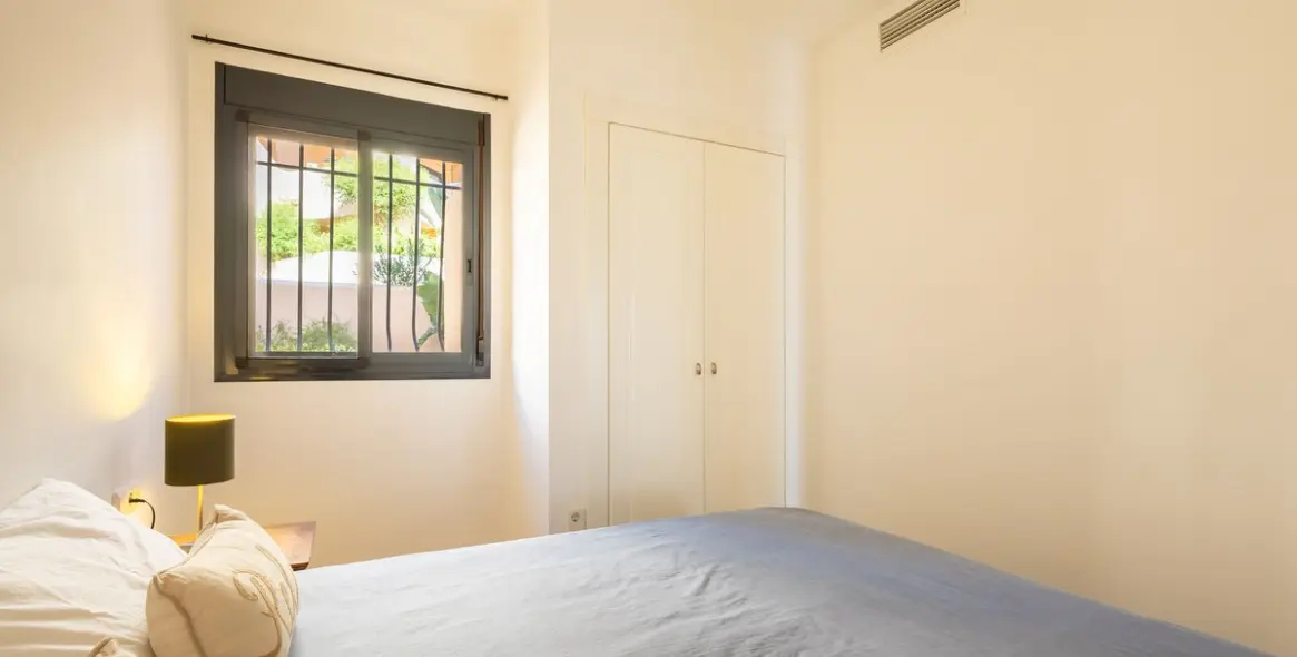 Sale of ground floor apartment in Calahonda 11