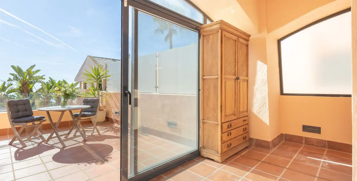 Sale of ground floor apartment in Calahonda 14