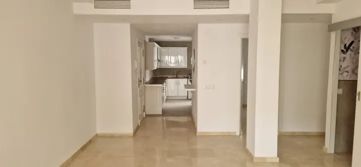 Sale of middle floor apartment in Estepona 0