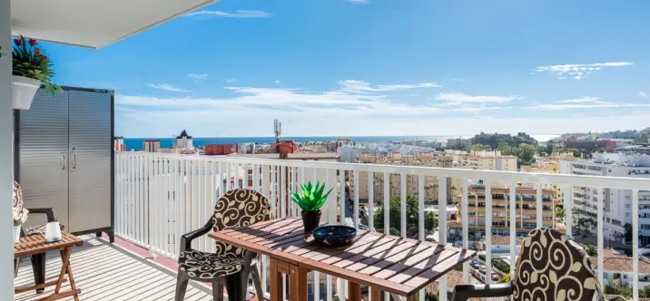 Продажа апартаментов на среднем этаже в Fuengirola 0