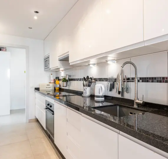 Продажа апартаментов на среднем этаже в Fuengirola