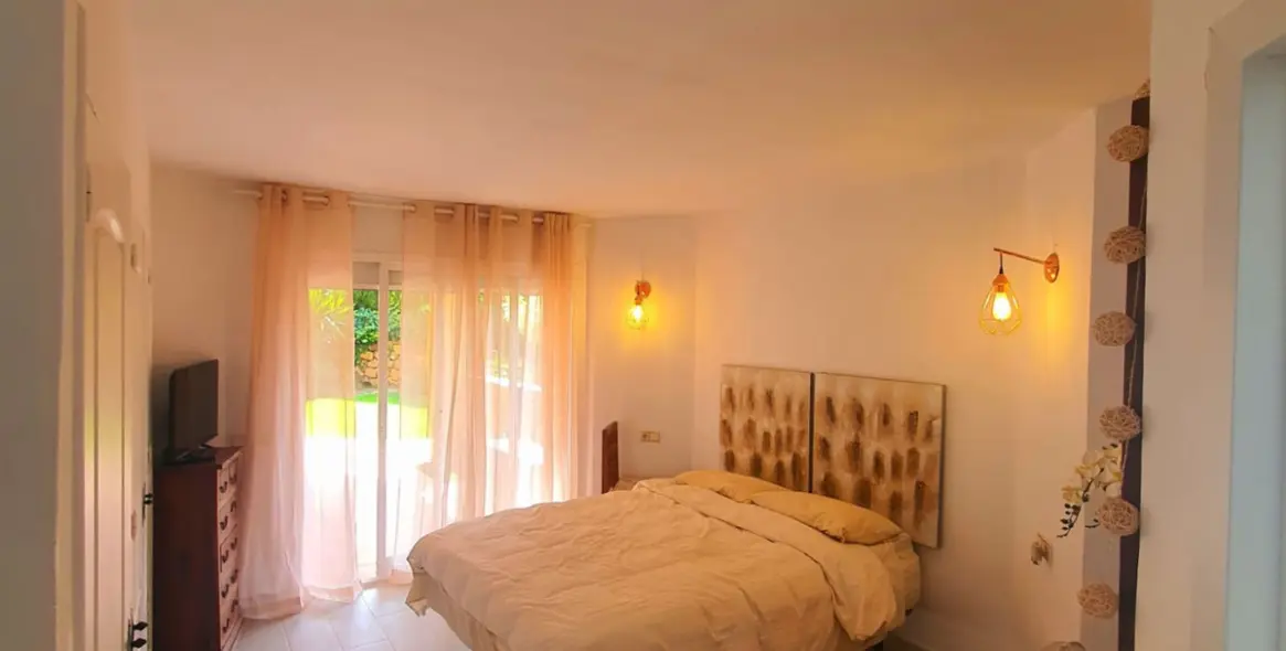 Sale of ground floor apartment in Mijas 11