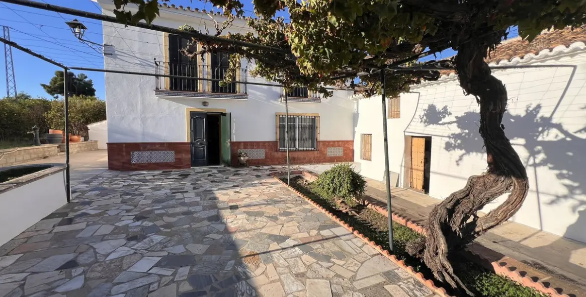 Sale of finca - cortijo in Pizarra 10