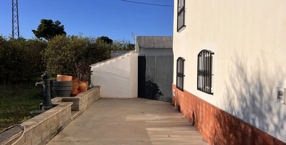 Sale of finca - cortijo in Pizarra 11