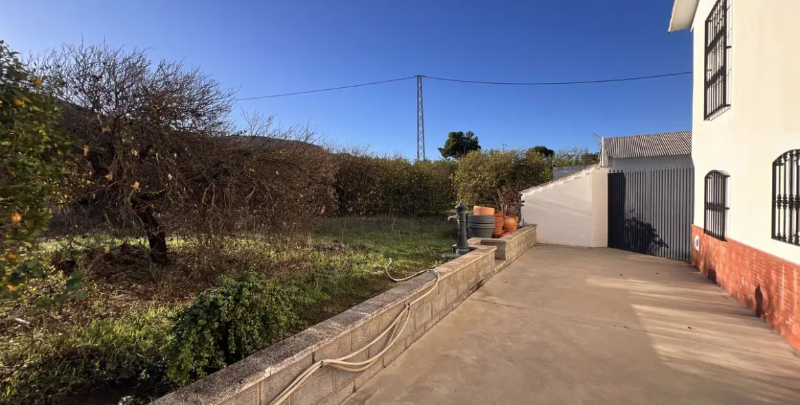 Sale of finca - cortijo in Pizarra 12