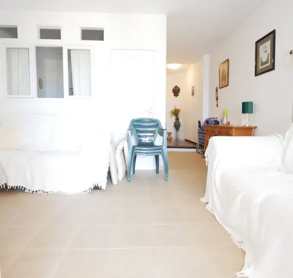 Продажа апартаментов на среднем этаже в Cabopino