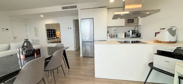 Penthouse R4901587 4