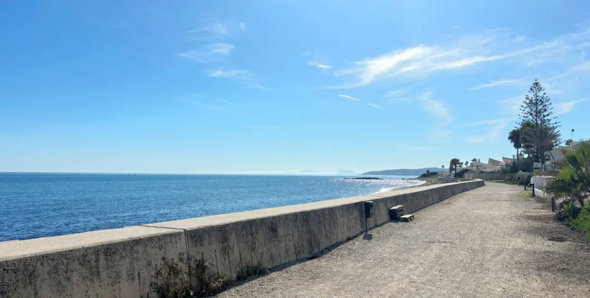 Sale of penthouse in Estepona 26