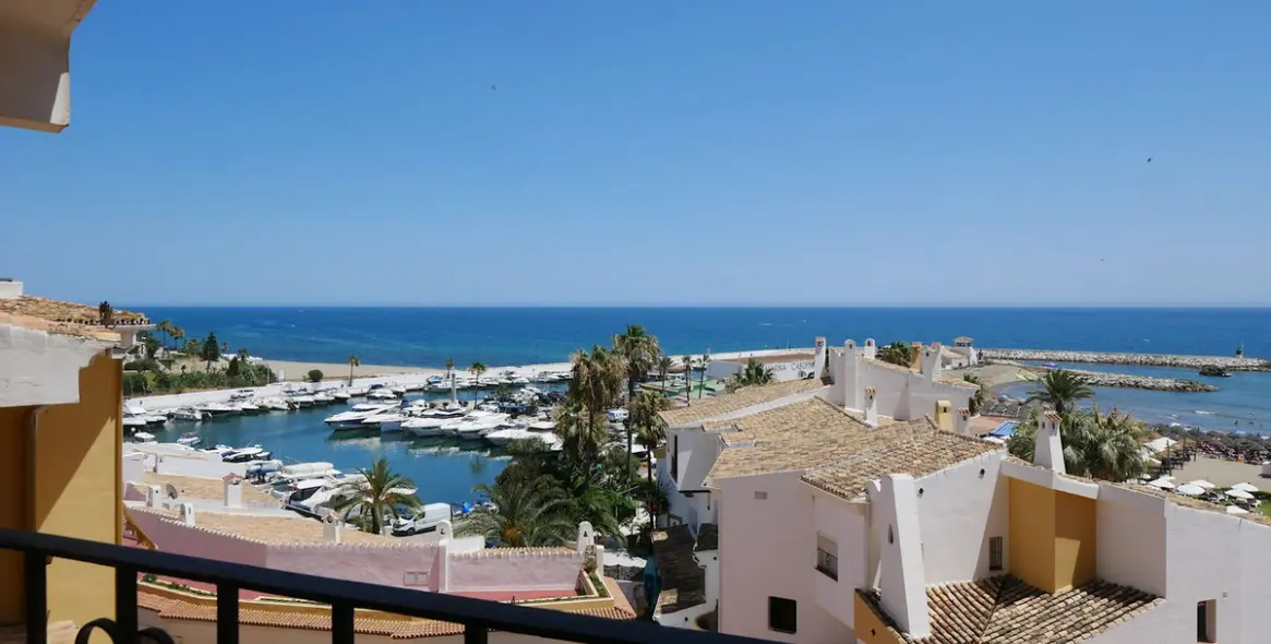 Продажа апартаментов на среднем этаже в Puerto de Cabopino 5