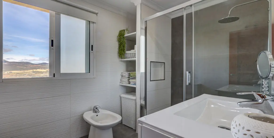 Sale of townhouse in Manilva 17