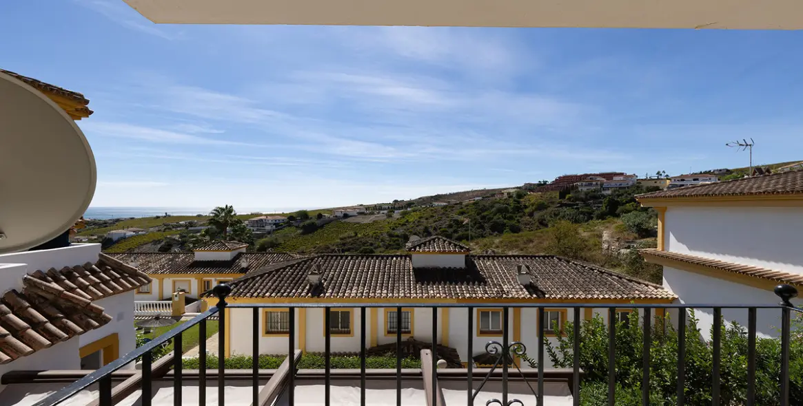 Sale of townhouse in Manilva 25