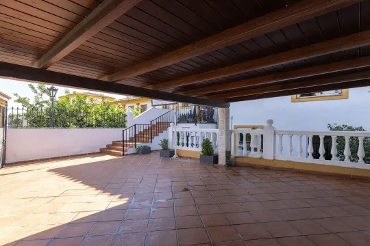 Image 6 thumb