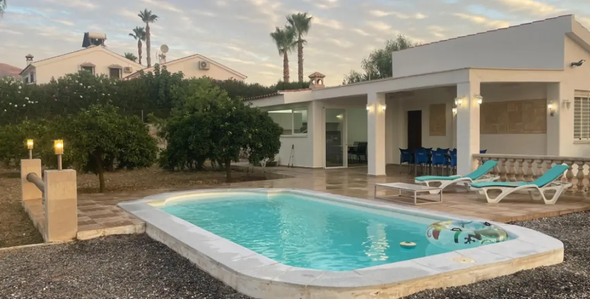 Sale of detached villa in Alhaurín el Grande 1