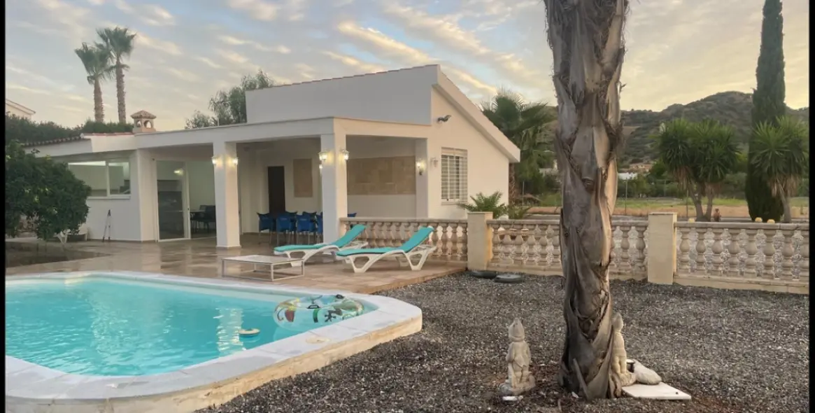 Sale of detached villa in Alhaurín el Grande 3