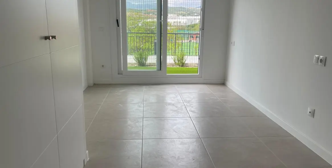 Продажа апартаментов на первом этаже в Estepona (район Estepona) 8