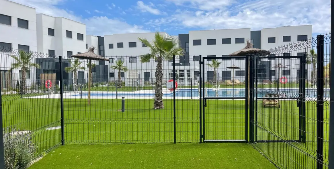 Sale of ground floor apartment in Estepona 16