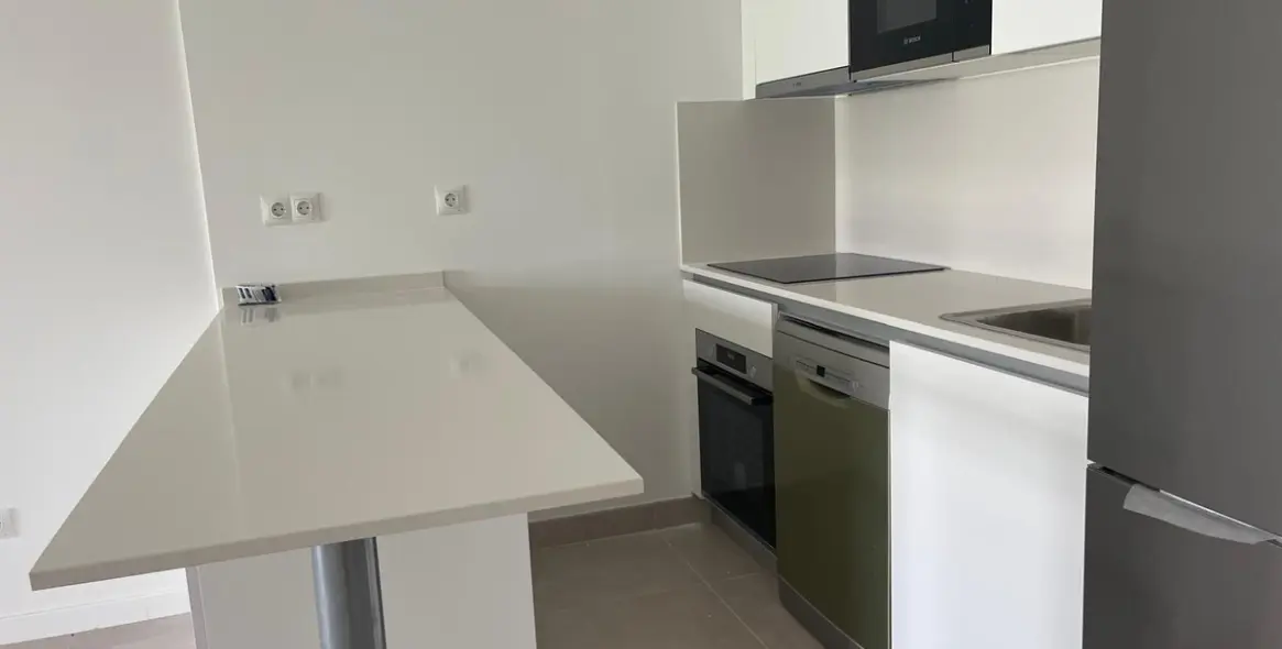 Sale of ground floor apartment in Estepona 17