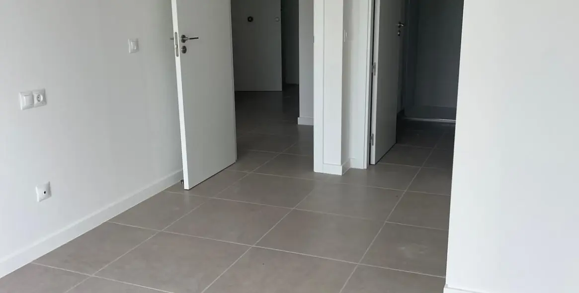 Sale of ground floor apartment in Estepona 18