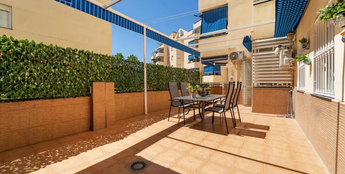 Продажа апартаментов на среднем этаже в Fuengirola 2