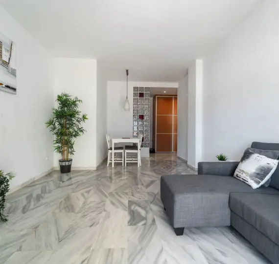 Продажа апартаментов на среднем этаже в Fuengirola