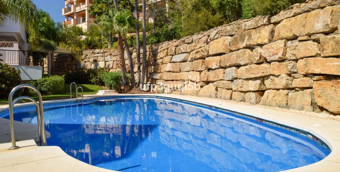 Sale of penthouse in Torrequebrada 12