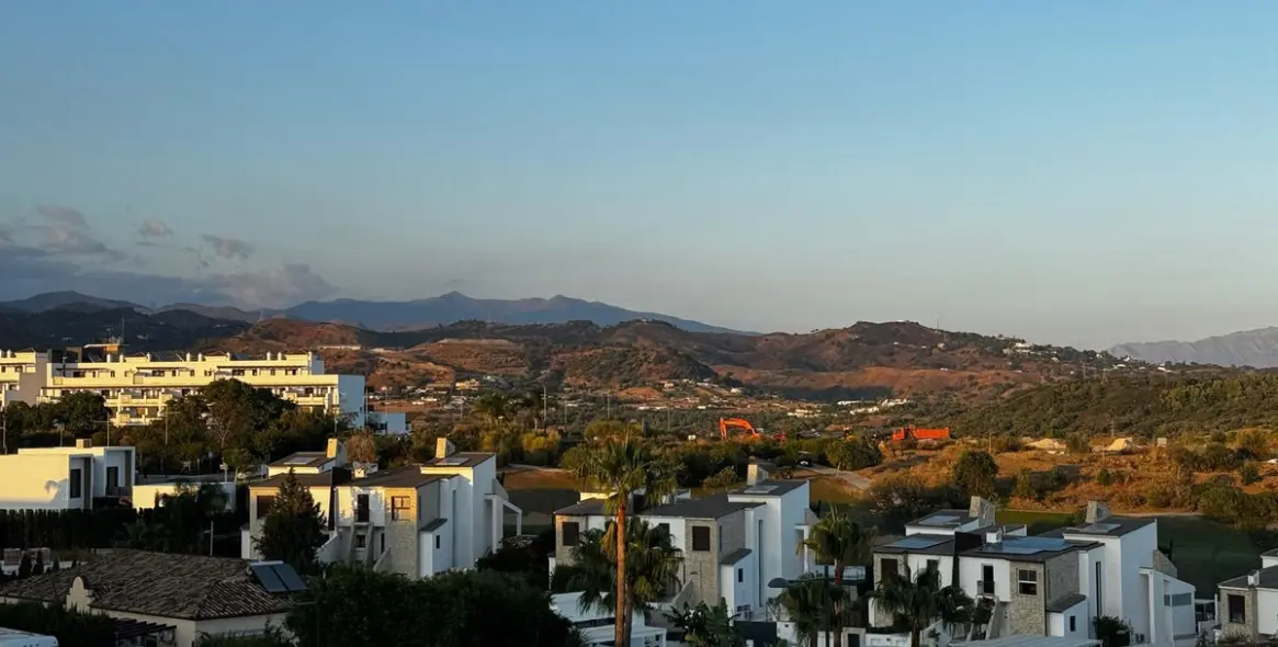 Продажа апартаментов на первом этаже в Estepona (район Estepona) 3