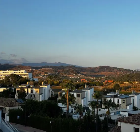 Апартаменты на первом этаже R5217889