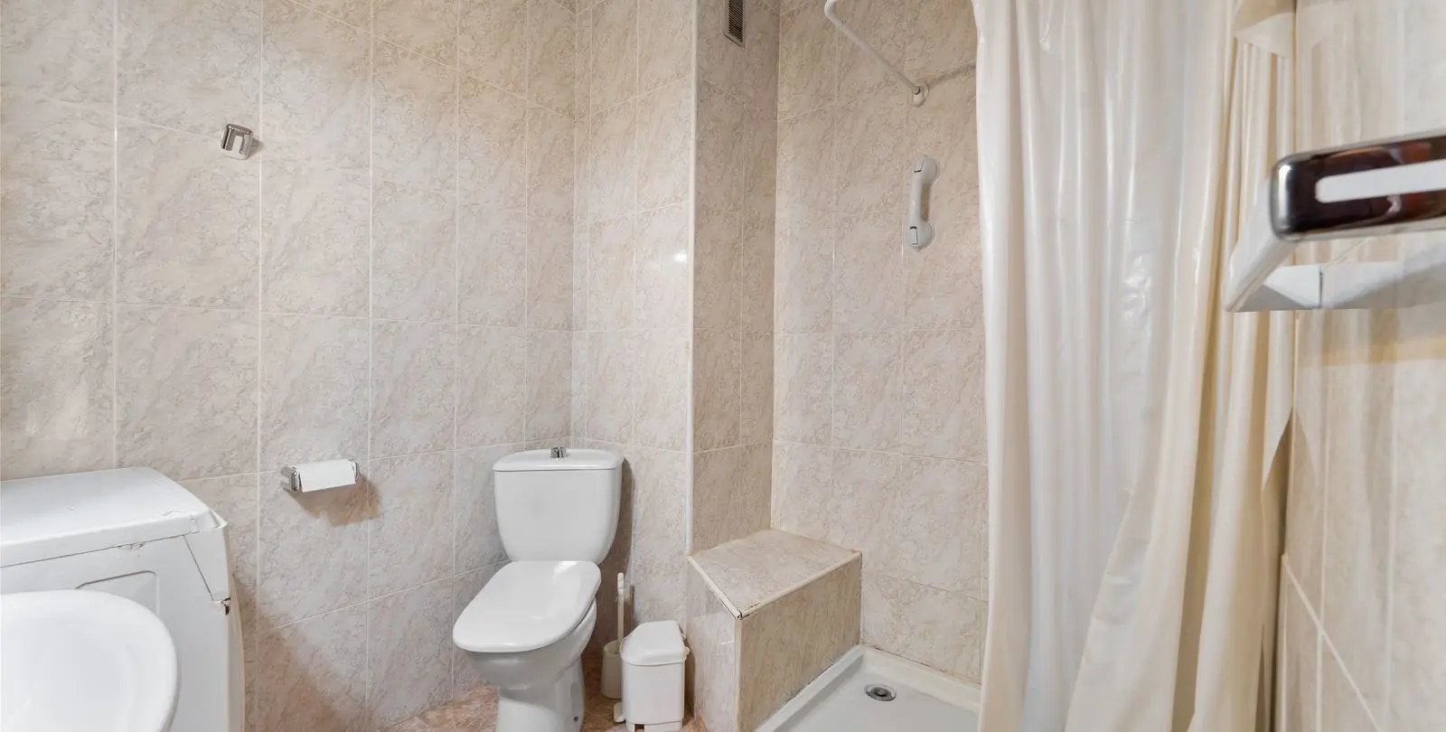 Venta de apartamento en planta media en Fuengirola 12