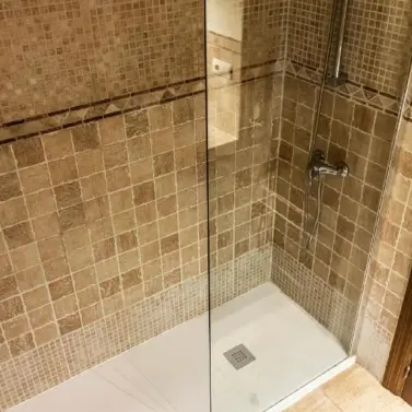 Sale of middle floor apartment in Fuengirola