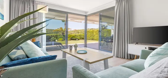 Продажа апартаментов на среднем этаже в Casares 0