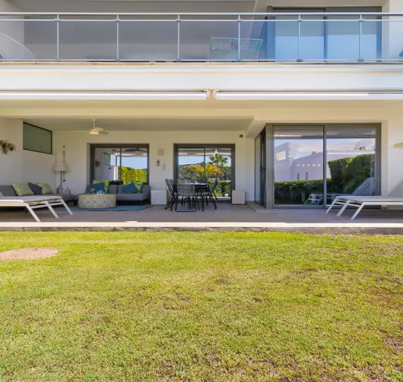 Продажа апартаментов на среднем этаже в Casares