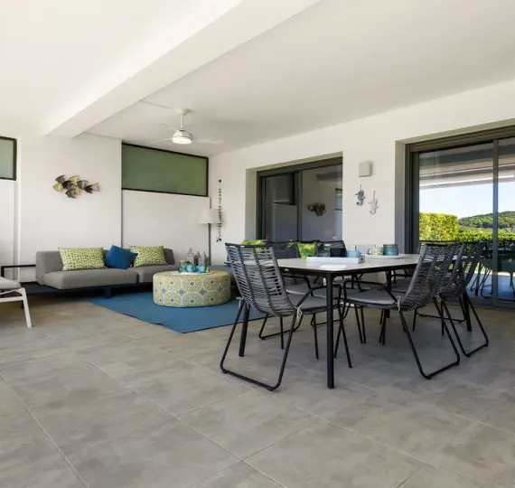 Продажа апартаментов на среднем этаже в Casares