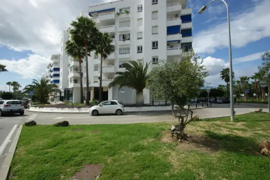 Image 1 thumb