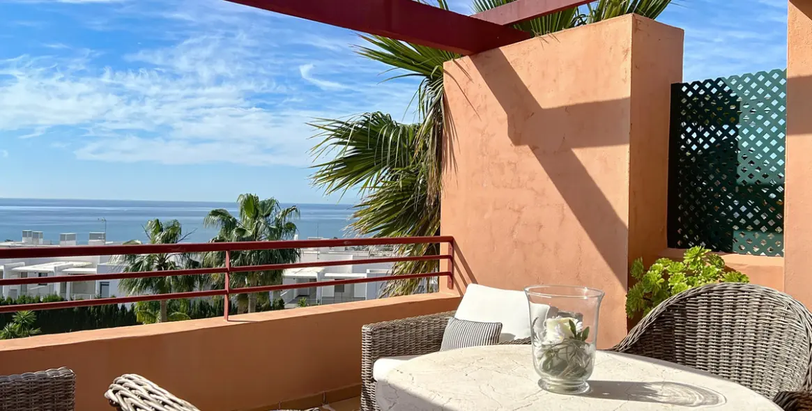 Sale of penthouse in Manilva 1