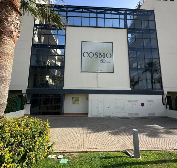 Апартаменты на первом этаже R4821106