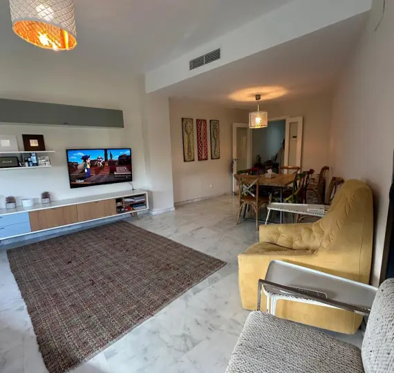 Апартаменты на первом этаже R4821106