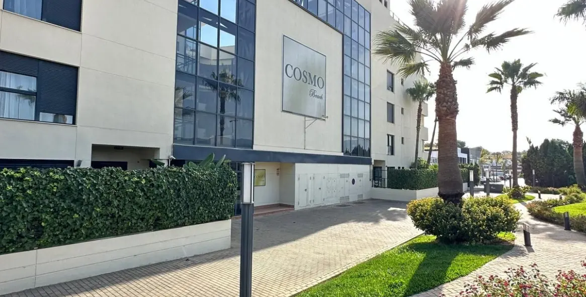 Sale of ground floor apartment in Estepona 18