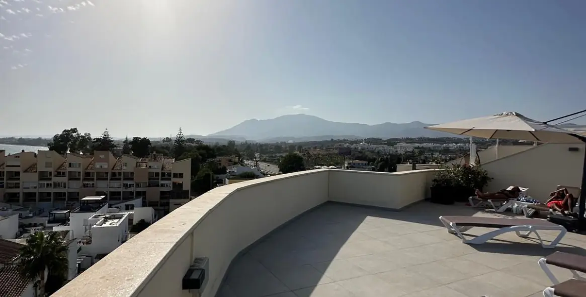 Sale of ground floor apartment in Estepona 19