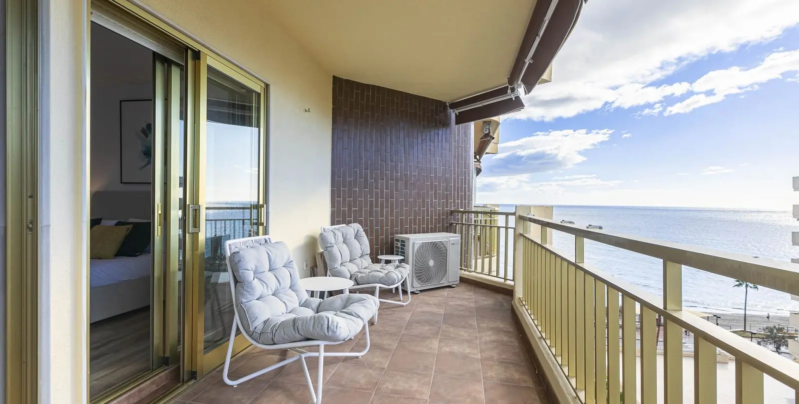 Sale of penthouse in Fuengirola 2