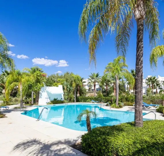 Продажа апартаментов на первом этаже в Casares